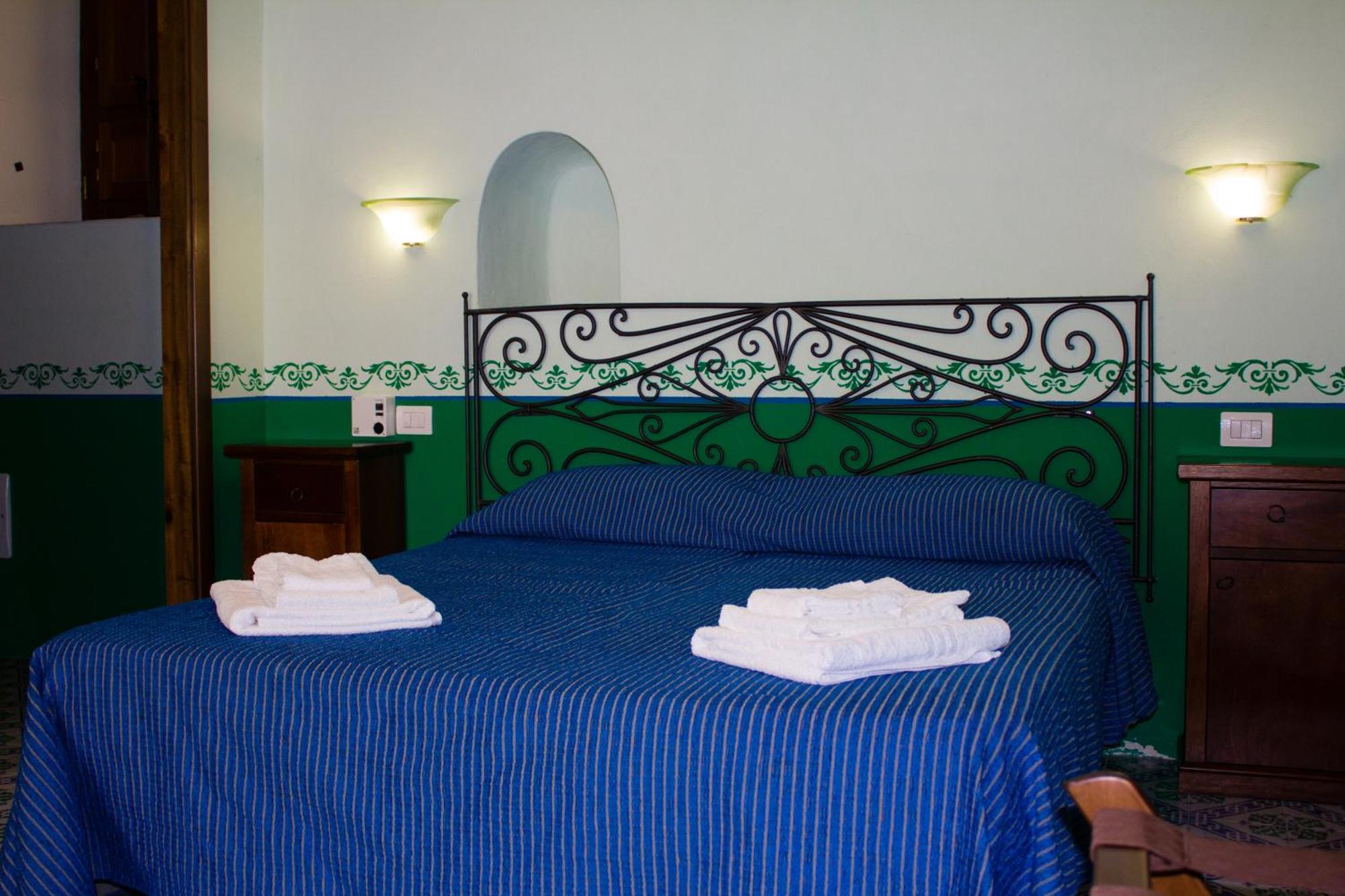 סנטה מרינה סלינה Hotel Arcangelo - Salina מראה חיצוני תמונה