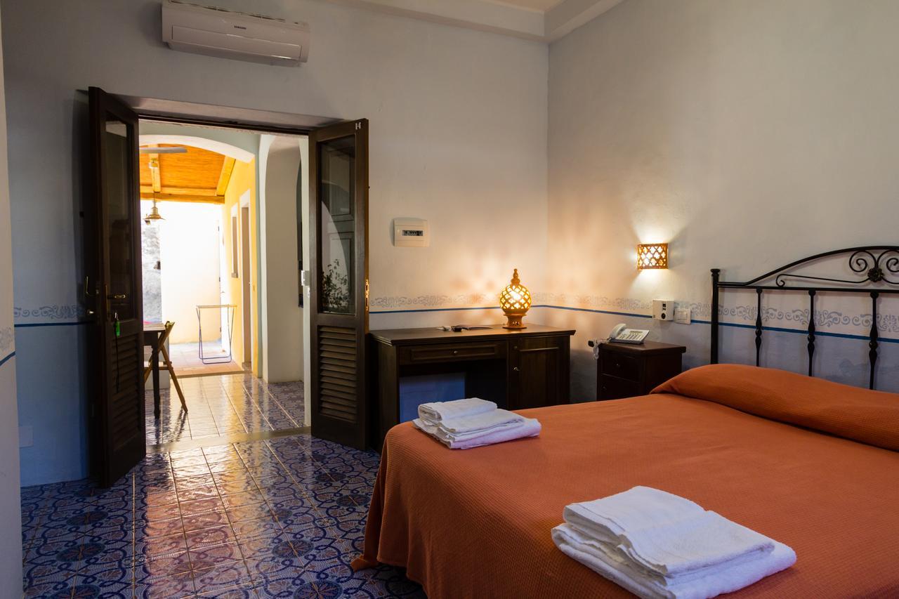 סנטה מרינה סלינה Hotel Arcangelo - Salina מראה חיצוני תמונה